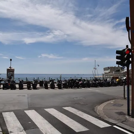 E Gaslini Apartment Genoa