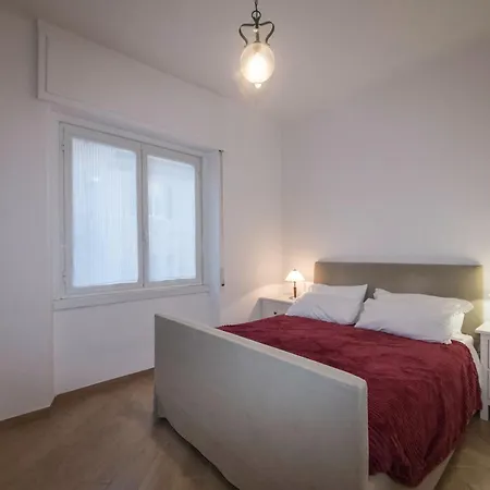 E Gaslini Apartment *